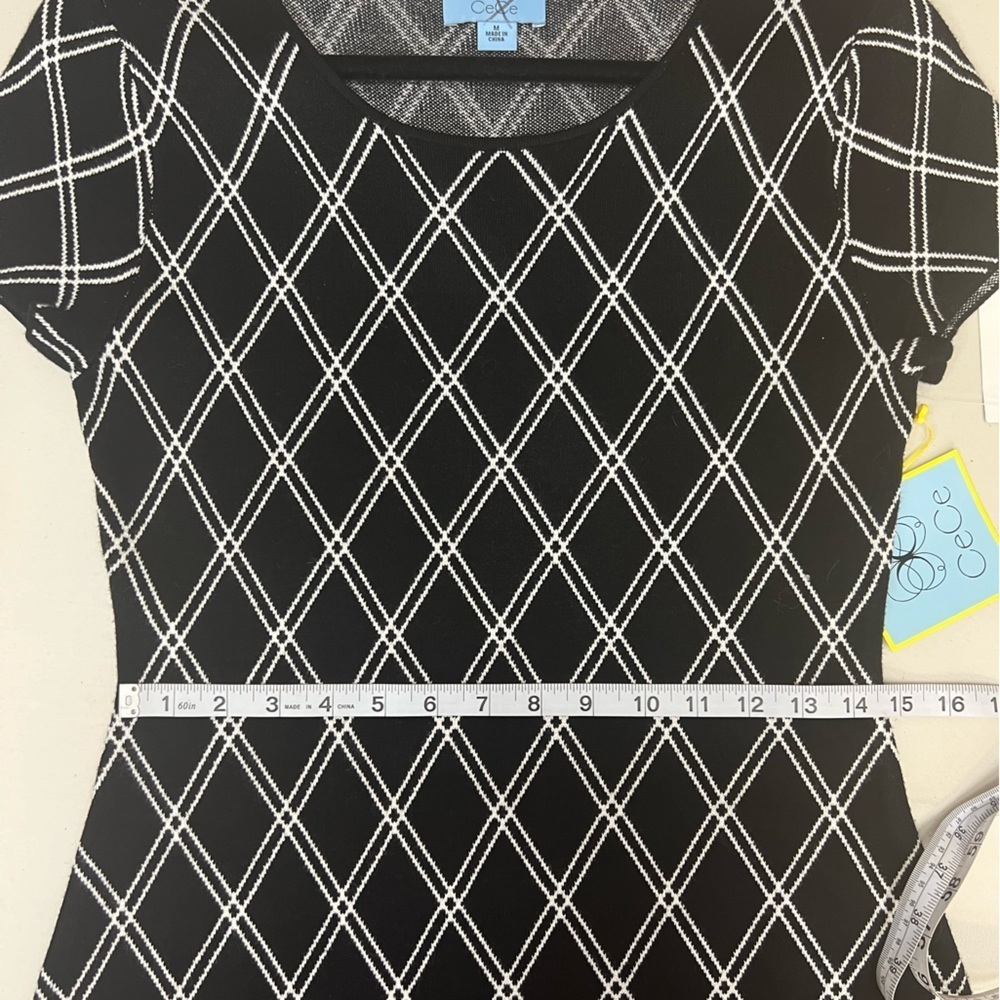 CeCe NWT Knit Short Sleeve Dress Size M - Picture 6 of 10
